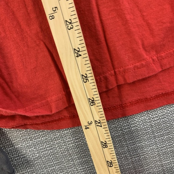 Buc-ee's Christmas Shirts Lot 2 Mens Medium Gray Long Sleeve Red Tee Texas Santa - Picture 10 of 12